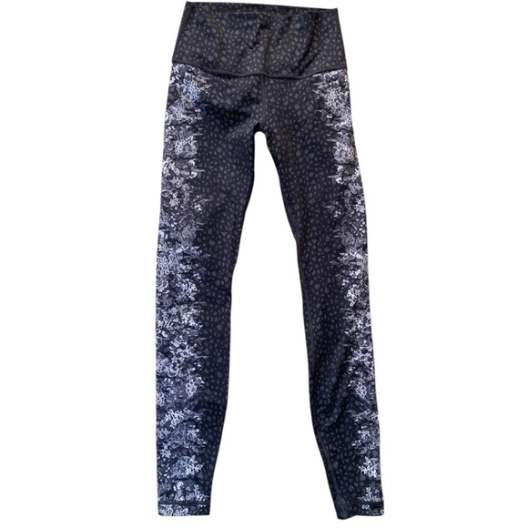 Lululemon Wunder Under HiRise Tight 28"
Overlace Wunderunder HR Ice Grey Black 6 - Picture 11 of 11